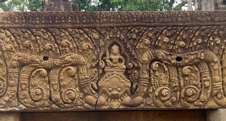 Lintel at Prasat Muang Tam