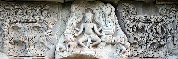 Lintel at the northern entrance to the main sanctuary of Prasat Hin Phimai 