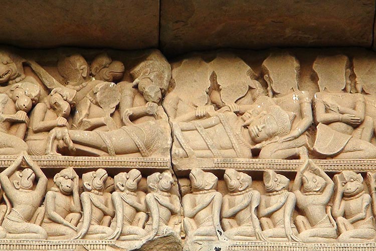 Lintel at the western entrance to the main tower at Prasat Hin Phimai.