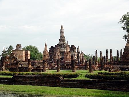 Overview of Wat Mahathat, with the central group in the middle. Sukhothai.