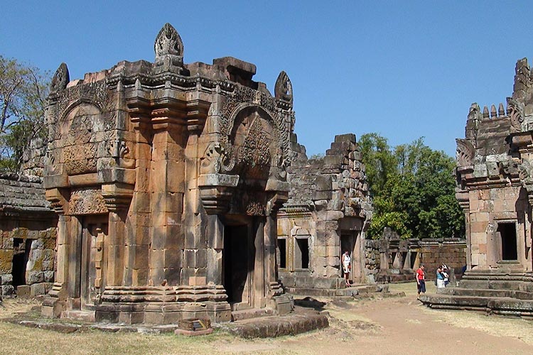 Prang Noi at Phanom Rung