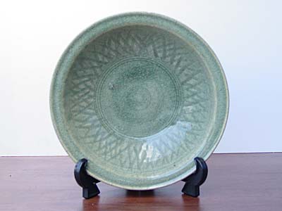 Celadon plate, Sukhothai era