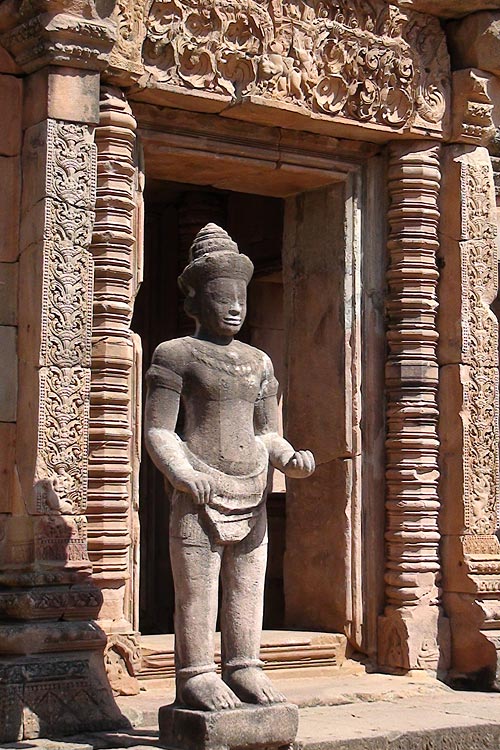 Southern entrance of the main sanctuary, close-up