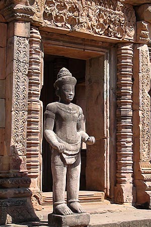 Southern entrance to the main tower at Phanom Rung. 