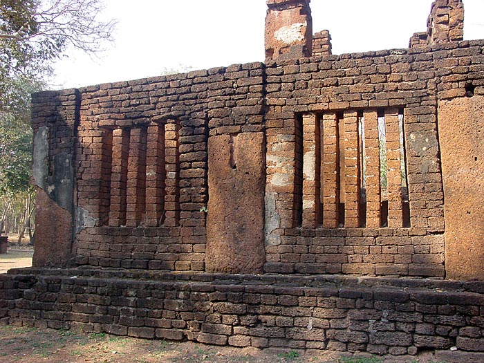 Windows at Wat Phrakaew, Kamphaengphet Historical Park, Thailand